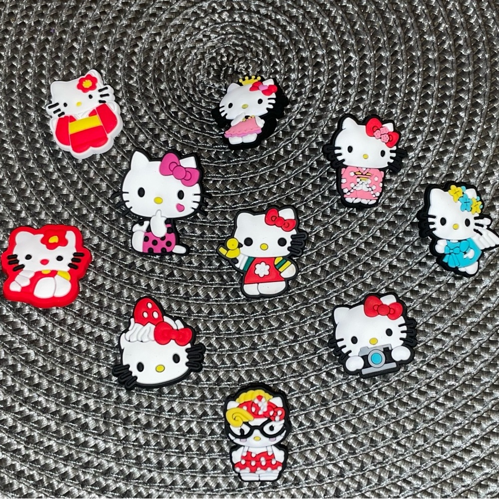 10pcs Hello Kitty Sanrio Croc Charms